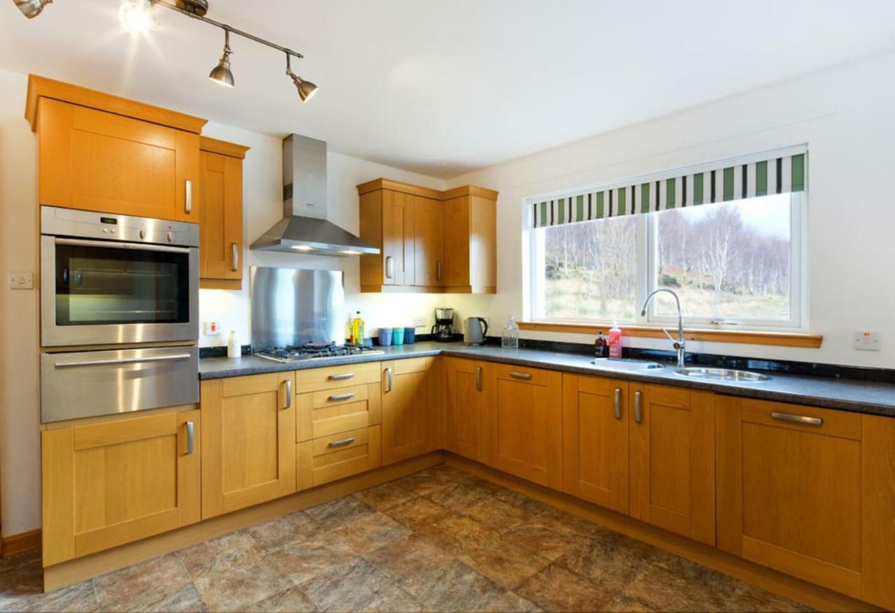Skye View Villa กลีเนลก์ ภายนอก รูปภาพ