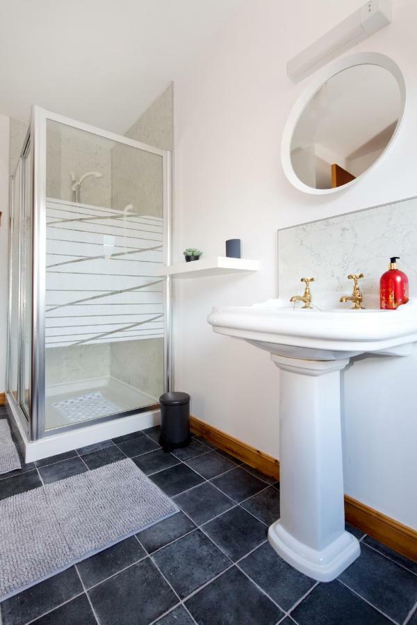 Skye View Villa กลีเนลก์ ภายนอก รูปภาพ